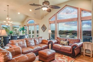 TV, DVD player, foosball - Phoenix Rising: Oceanside with an Elevator, Private Pool, Spa and Ocean Views (Corolla)