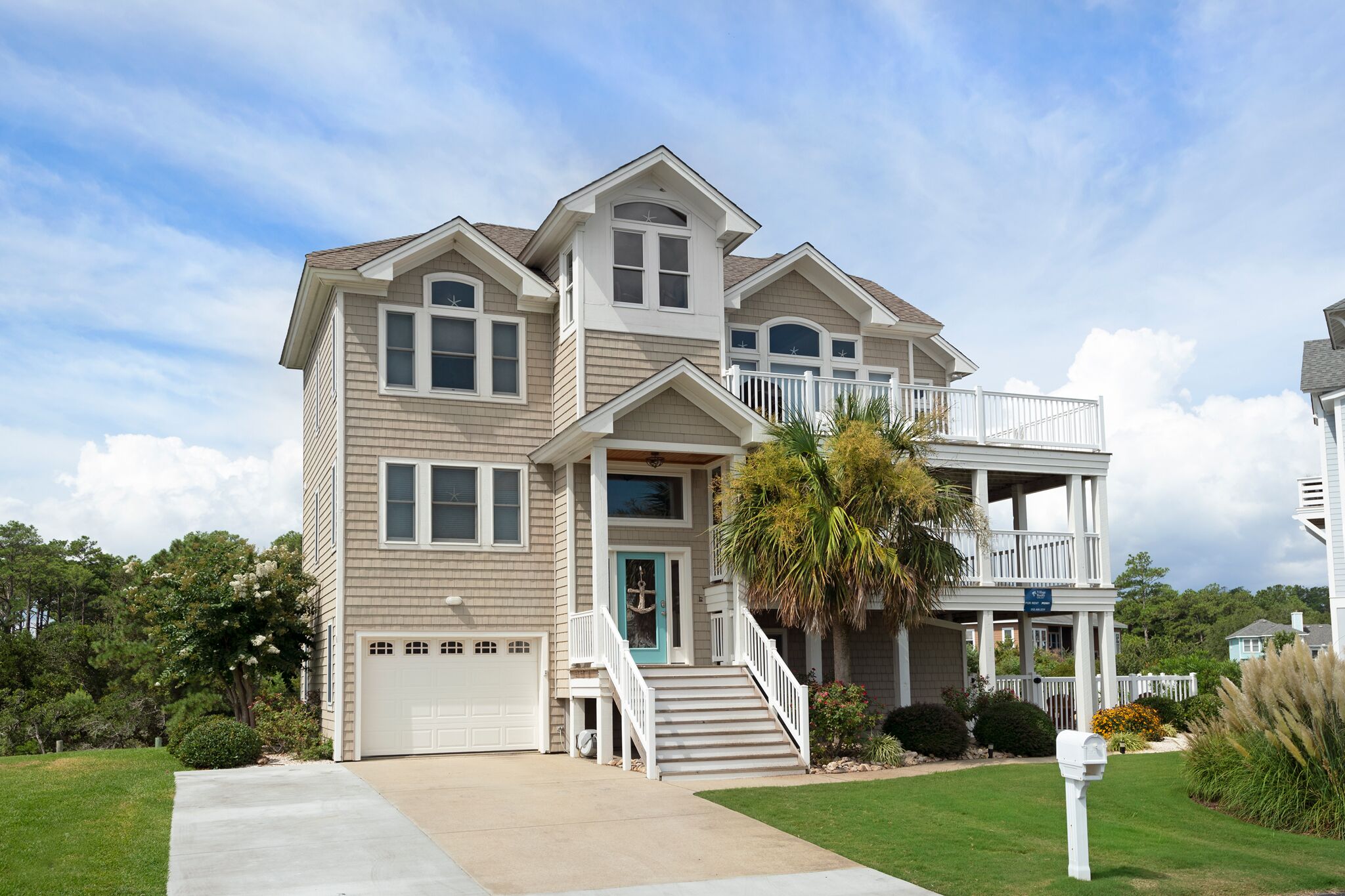 Peninsula 01:Private saltwater pool, hot tub, canal front w/ 10 ft of dock space