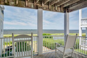 Property grounds - Sunsets Forever: Soundfront, Private Pool, Hot Tub (Nags Head)