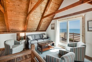 TV, foosball - Moon Rider: Oceanfront, Classic Style, Great Views (Nags Head)