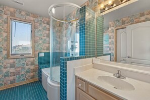 Bathroom - Peer Paradise: Oceanfront, Private Pool & Hot Tub (Nags Head)