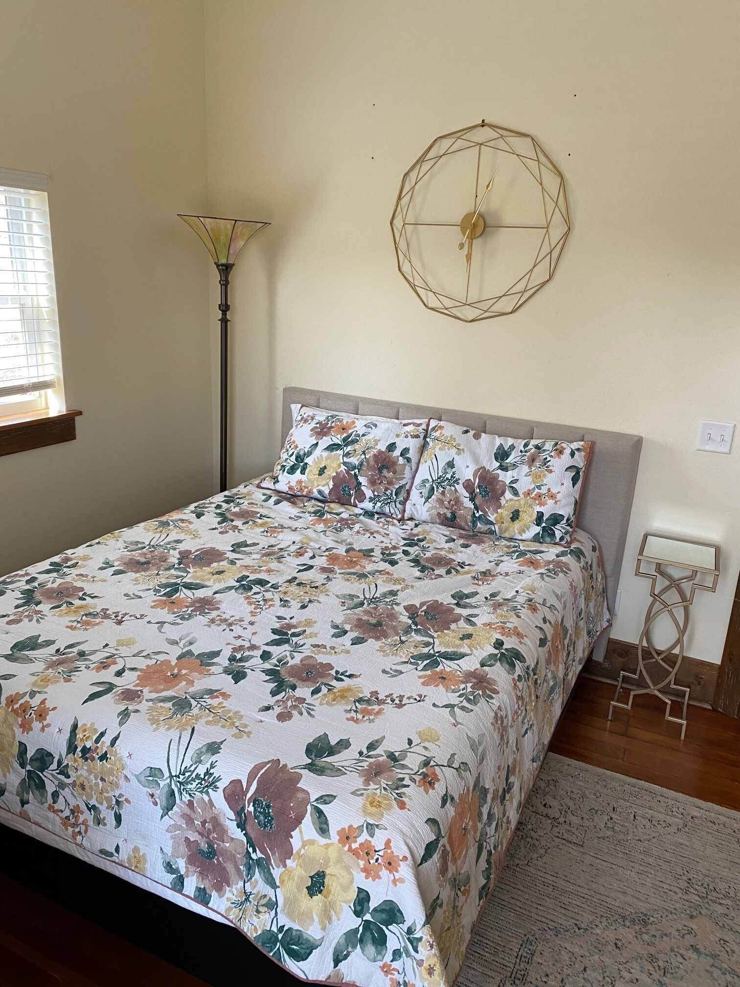 with lake access 1 min away!