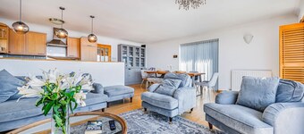 Pevensey Bay Seafront Villa - Family Friendly