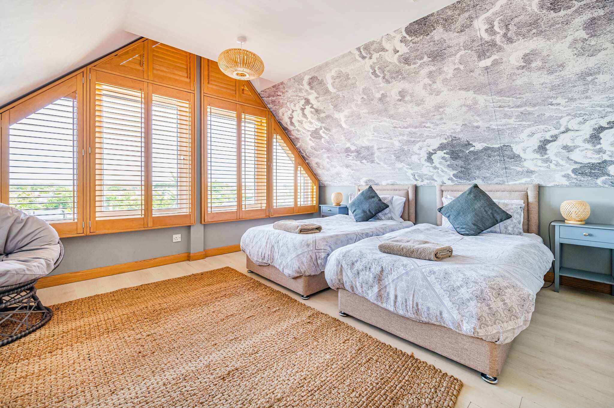 Pebble Place, your Seaside Escape Awaits!