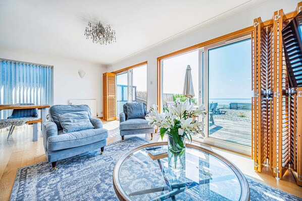 Unclassified image, 1 of 42, button