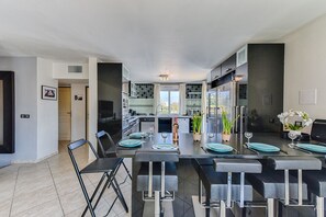 تناول الطعام