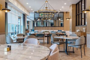 Frühstück und Abendessen, amerikanische Küche