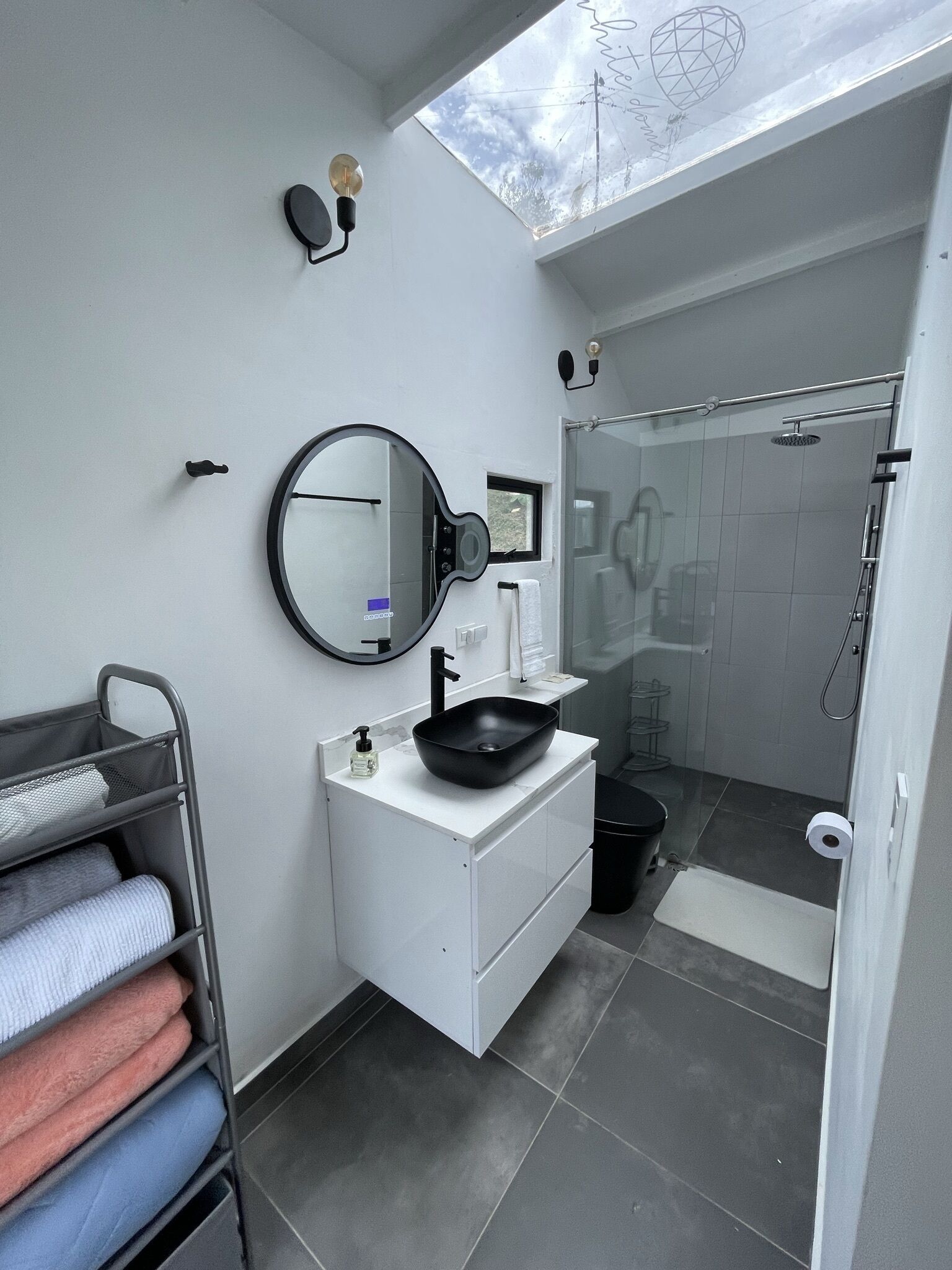 Luxury Glamping, great lake vew!