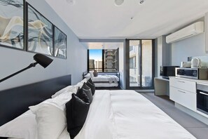 Iron/ironing board, WiFi, bed sheets, wheelchair access