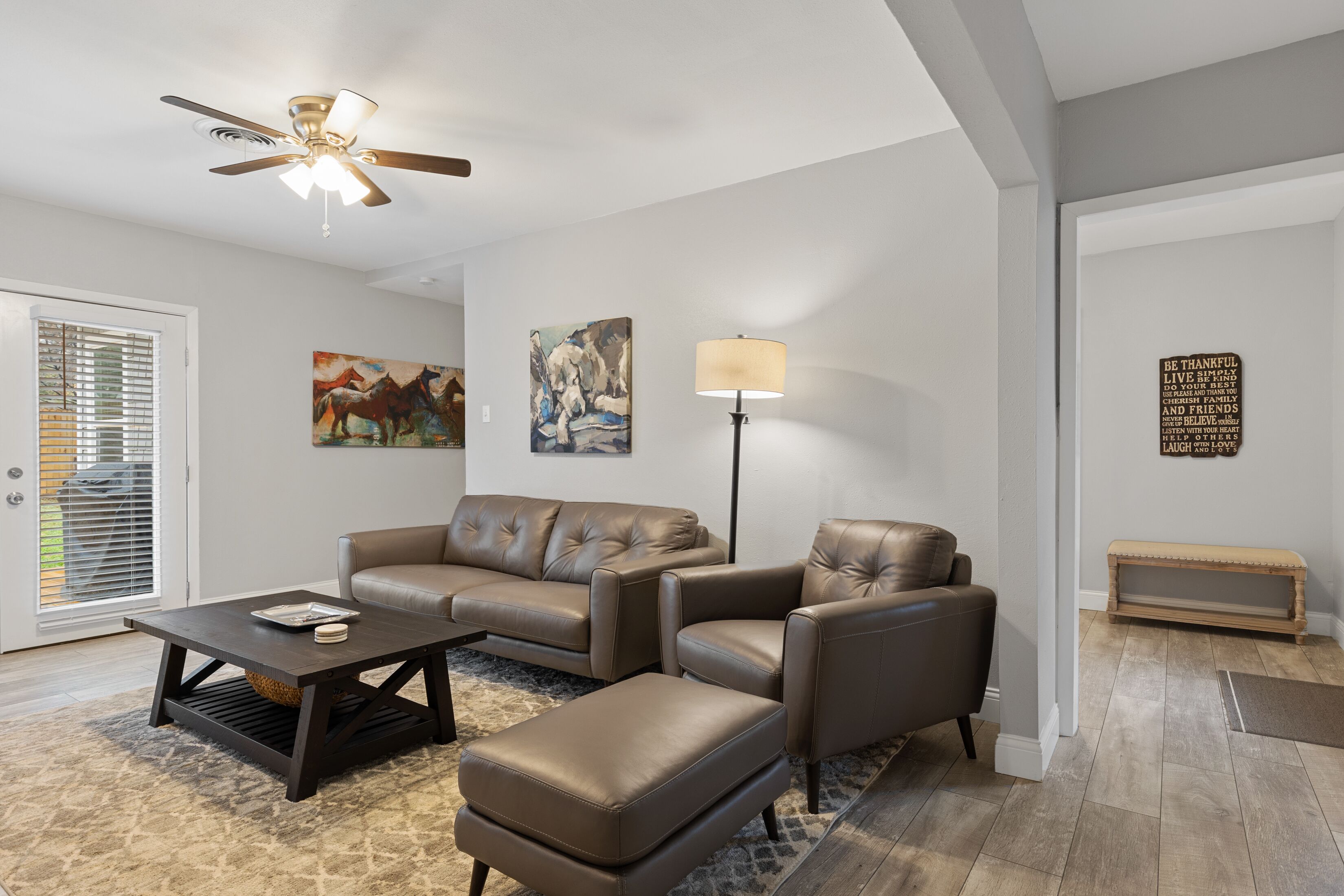 Beautifully Updated 4 BR Home - 5 Min to Downtown!