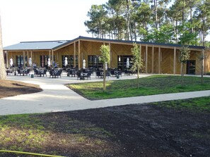 Outdoor dining - Escape Mobilhome At the Dunes of Contis (Saint-Julien-en-Born)