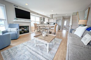 TV, fireplace
