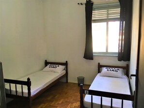 Wifi gratis y ropa de cama