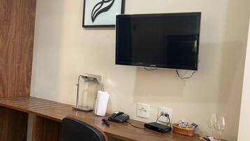 Quarto conforto | Cofres nos quartos, Wi-Fi de cortesia