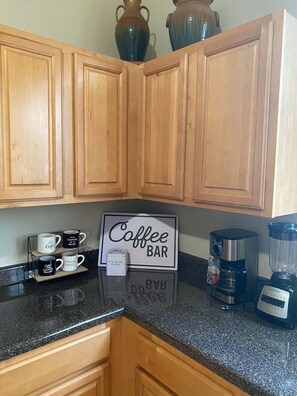 Interior - Quaint cottage near the heart of Ocean Springs (Ocean Springs)