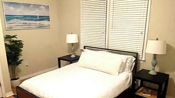 2 bedrooms, desk, free WiFi, bed sheets