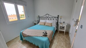 2 bedrooms, desk, iron/ironing board, travel crib