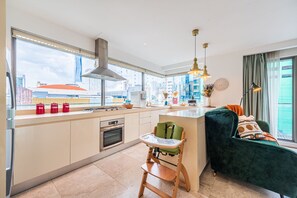 Fridge, microwave, stovetop, electric kettle