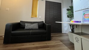 Living area - Meguro Ebisu area High-class residence with excellent facilities (目黒区)