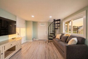 Una Smart TV, libros