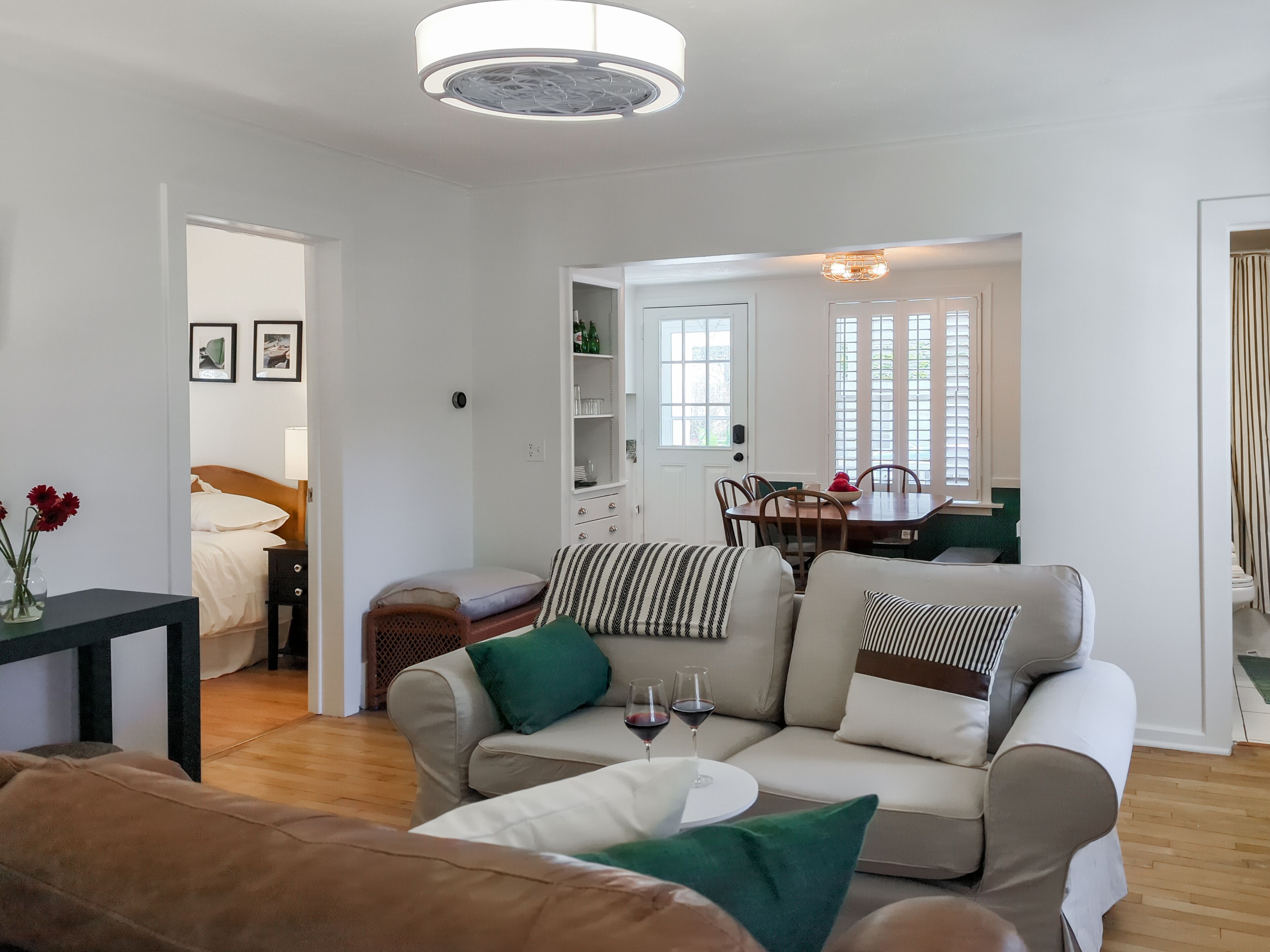 BLUEGILL COTTAGE l Swim, Kayak, S'mores! l Spring Lake, Mi. Vacation Rental