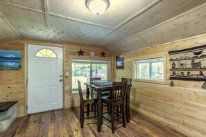 Dining - Perch - The Yellow Cabin: Hot tub, game room, stone firepit, pet friendly (Packwood)