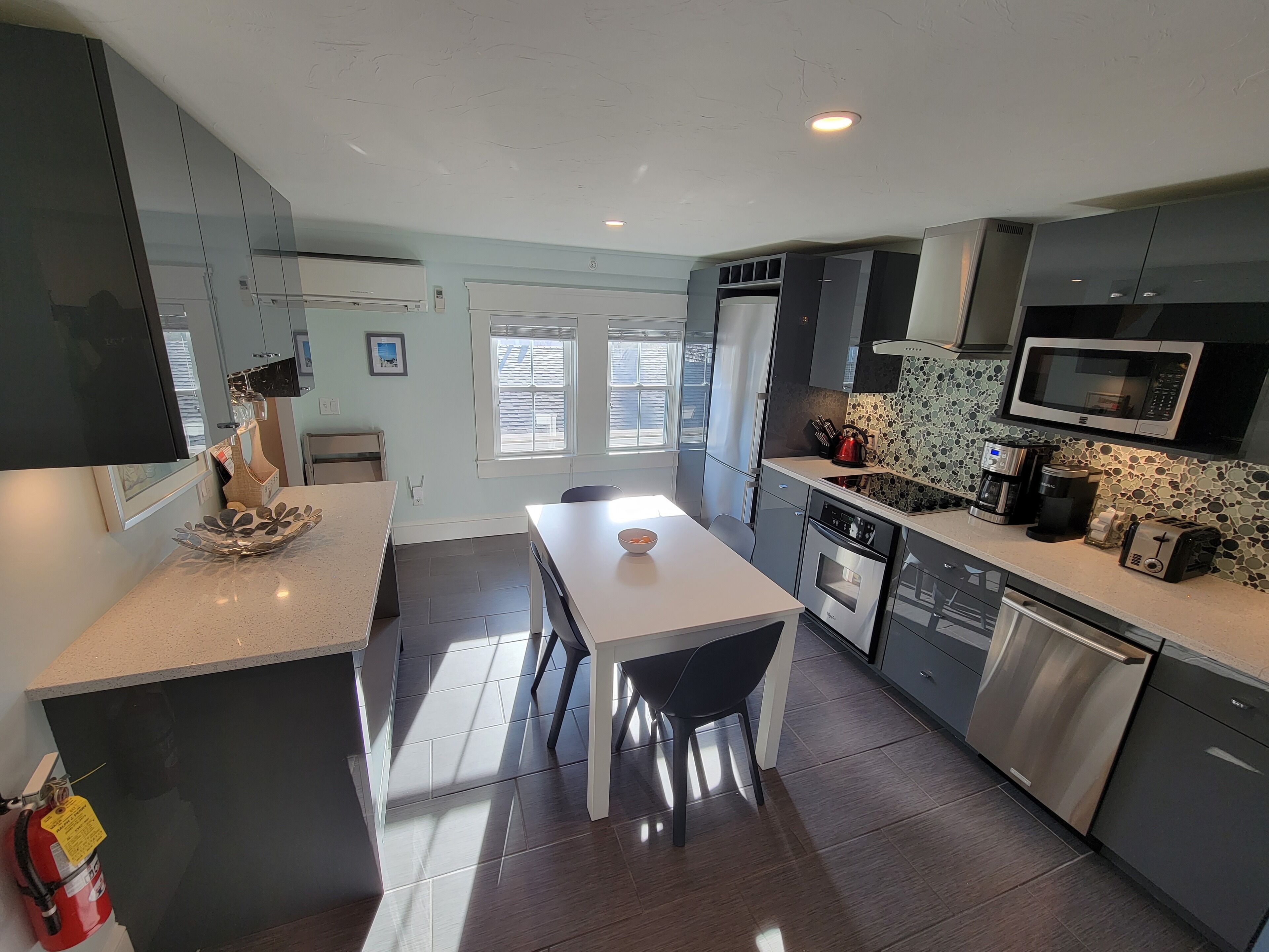 Lovely Condo In The Heart Of Ptown