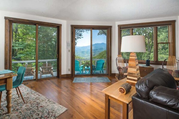 Unclassified image, 1 of 30, button