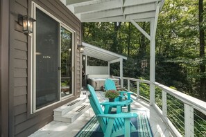 Unclassified image, 5 of 30, button