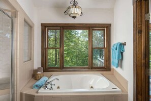 Unclassified image, 4 of 30, button