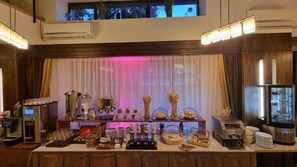 Desayuno bufé gratuito y diario
