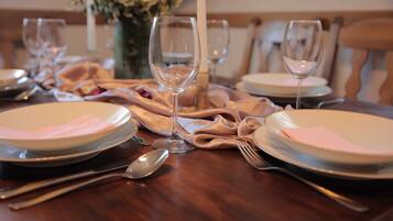 Căn hộ (Two Bedroom Apartment with Terrace) | Phòng ăn