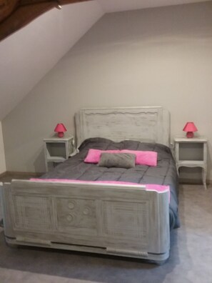 1 Schlafzimmer, Bügeleisen/Bügelbrett, Reisekinderbett, kostenloses WLAN