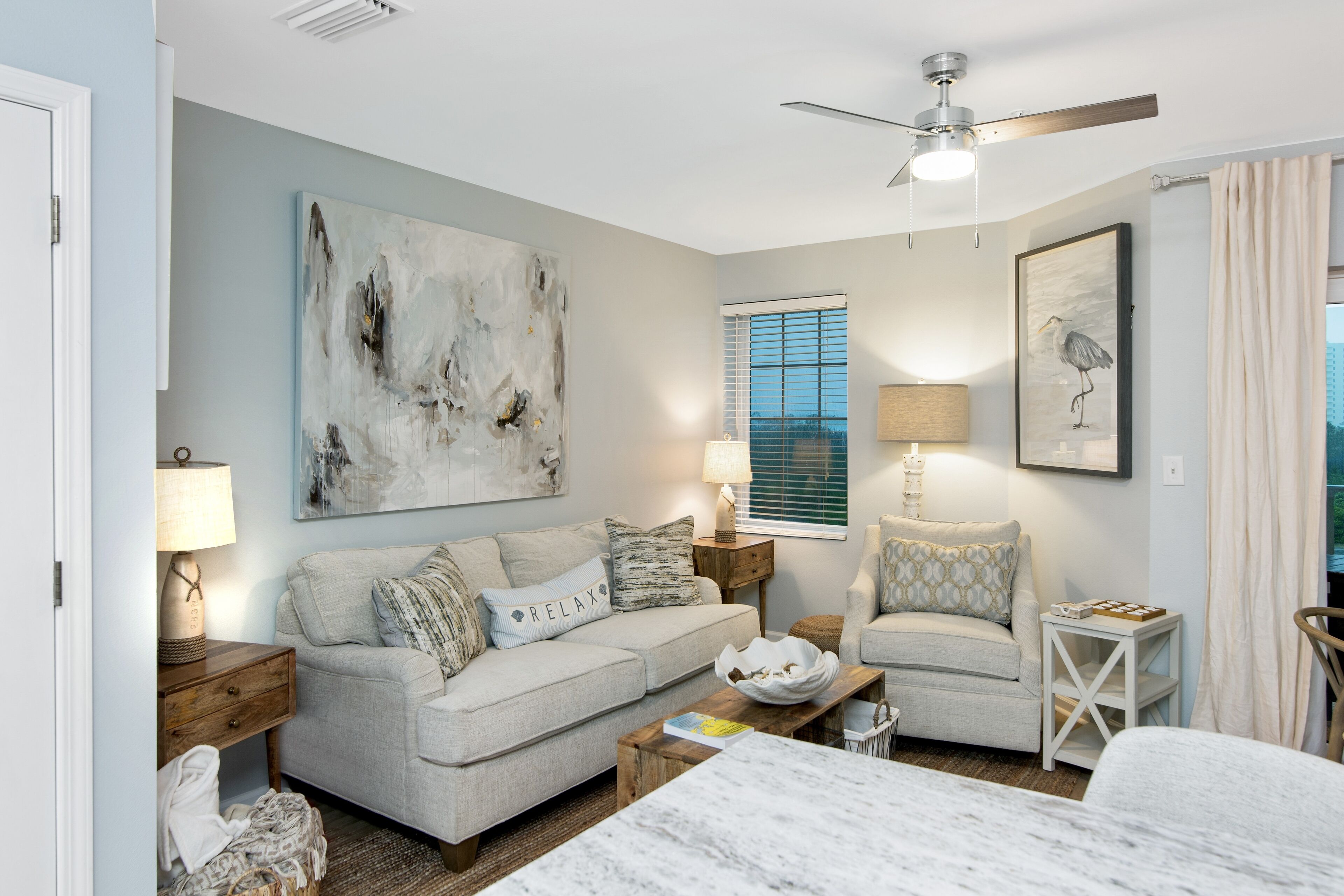 Cozy Condo Getaway Located Steps Away From The Gulf Of Mexico