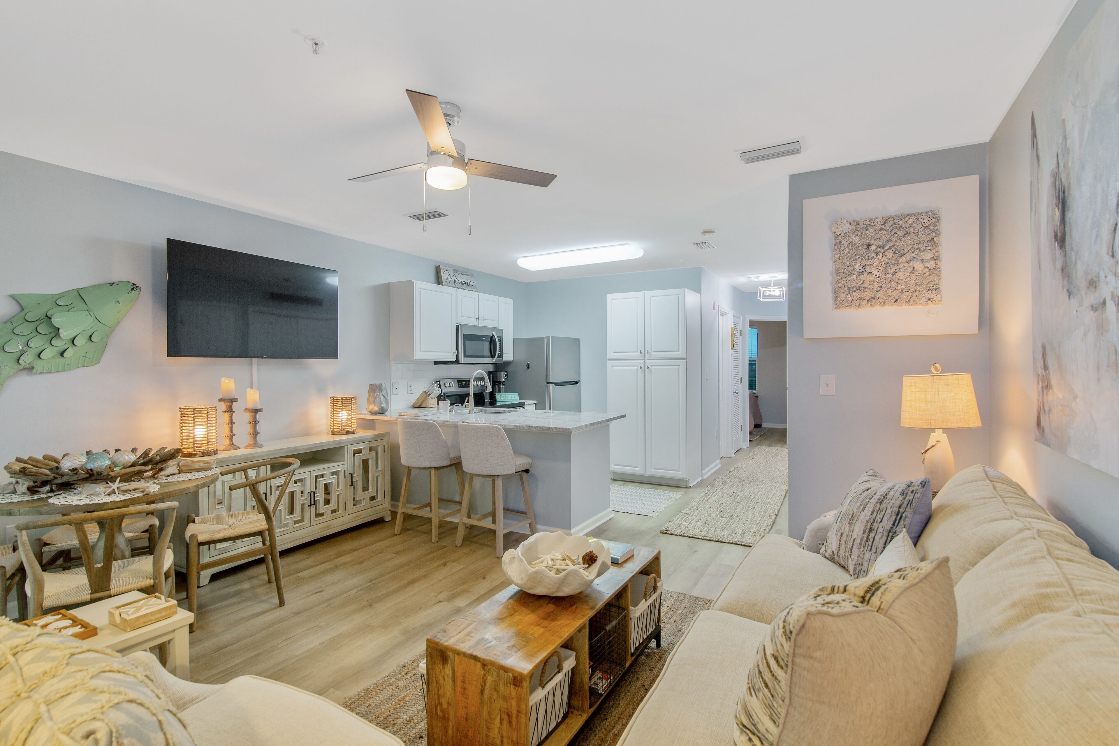 Cozy Condo Getaway Located Steps Away From The Gulf Of Mexico