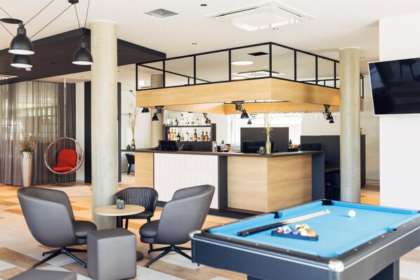 Bar (on property) - harry's home Telfs hotel & apartments (Telfs)