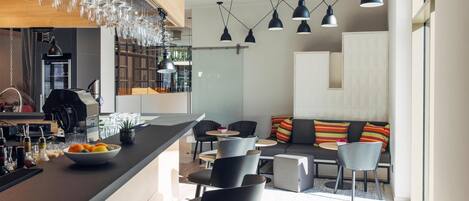 Bar (en la propiedad)