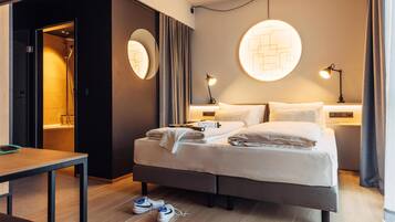 Premium bedding, in-room safe, desk, blackout drapes