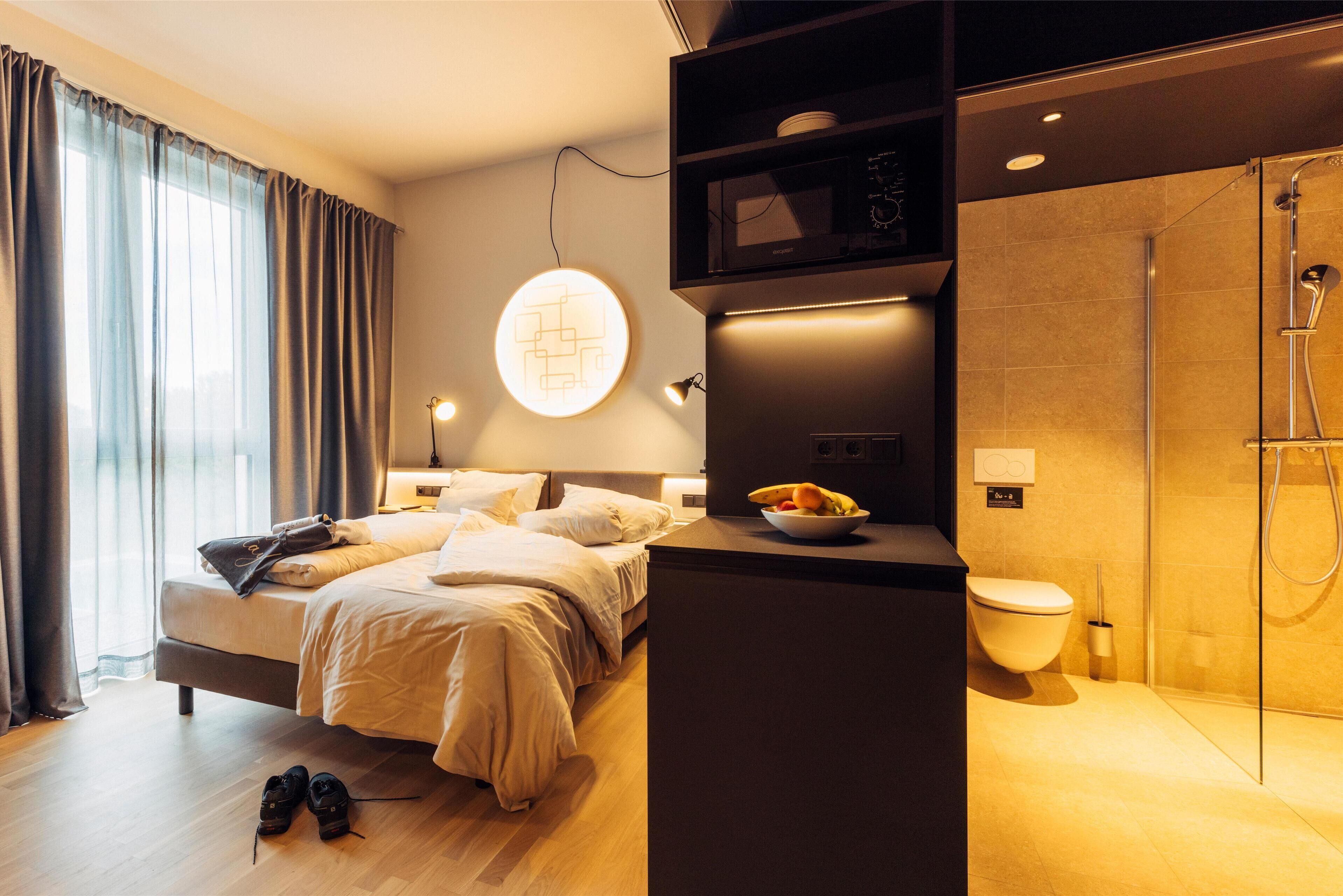 1 bedroom, premium bedding, in-room safe, desk