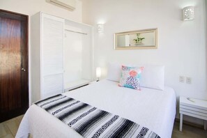 Desk, iron/ironing board, WiFi, bed sheets - Golden Zone Studio w Pool - 2 Blocks to Beach (Bucerías)