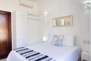 Desk, iron/ironing board, WiFi, bed sheets - Golden Zone Studio w Pool - 2 Blocks to Beach (Bucerías)