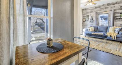 Station 130! Cozy Downtown Home w/ Fire Pit