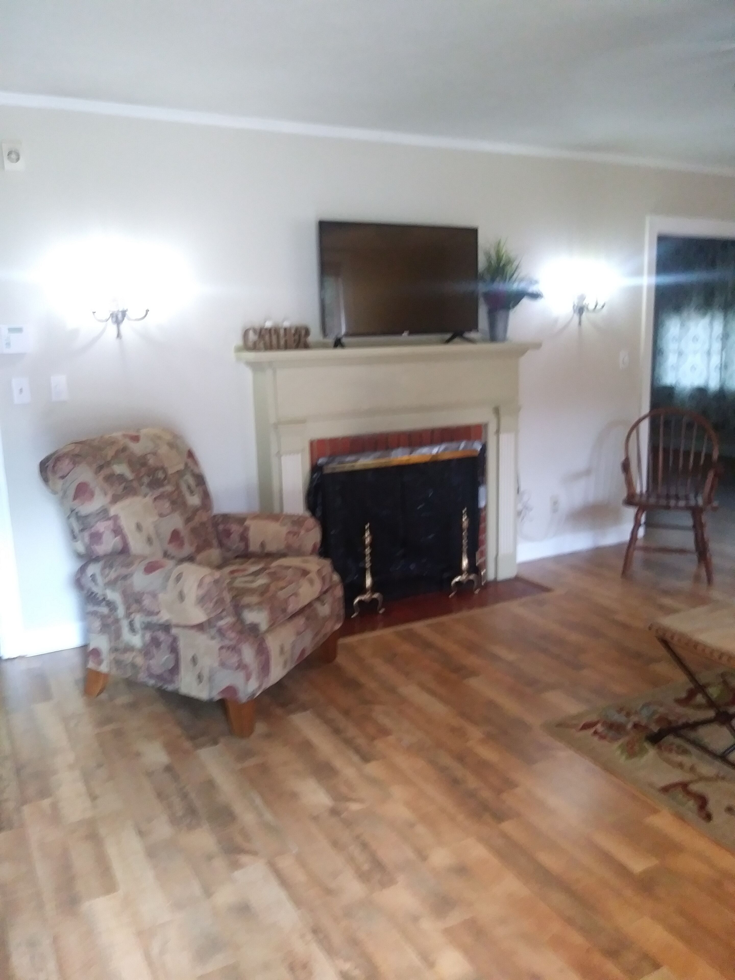 1 mile from Hospital and shopping