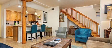Smart TV, fireplace, DVD player, books