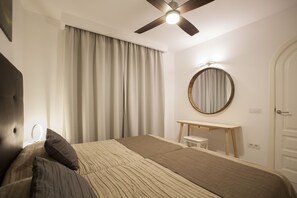 4 bedrooms, iron/ironing board, free WiFi