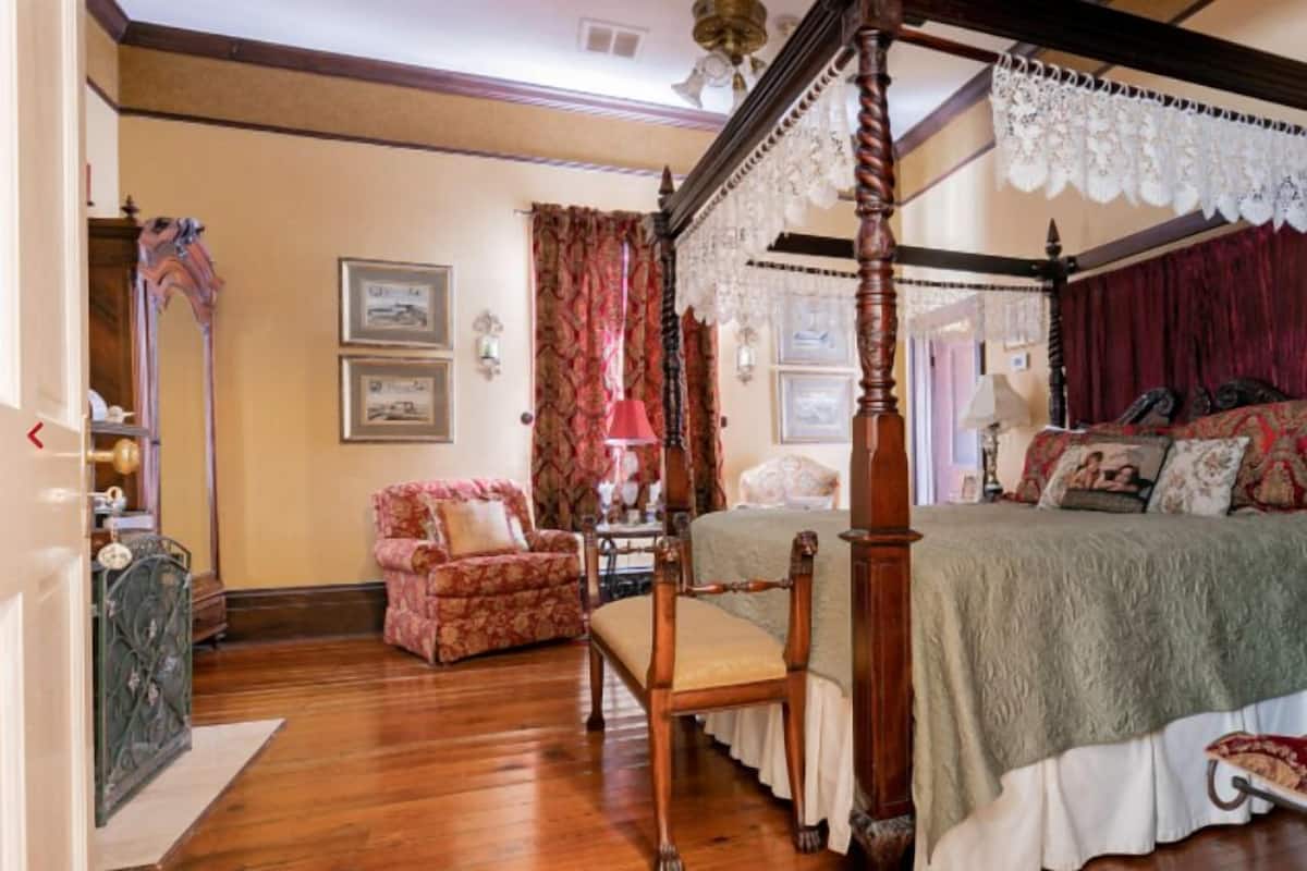 1 habitación, ropa de cama hipoalergénica y decoración personalizada
