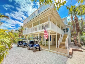Exterior - BLUE MANGO: Tropical Seclusion Steps from the Beach (Captiva)