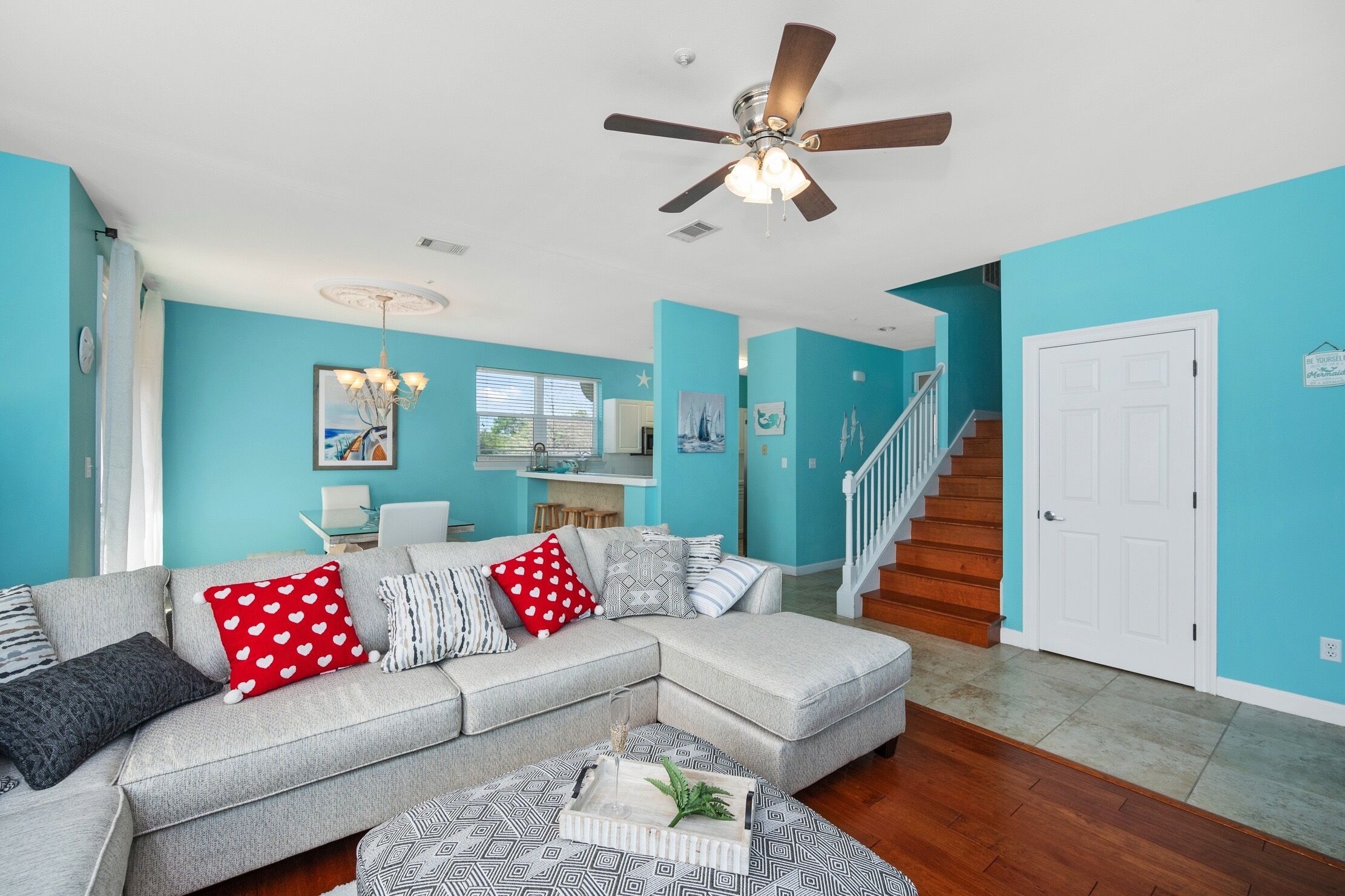 Beach House on the golf course + pool!