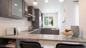 Frigorifero, microonde, forno, lavastoviglie