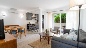 TV - Apartamento Summer Rose - Vale do Lobo (Vale do Lobo)